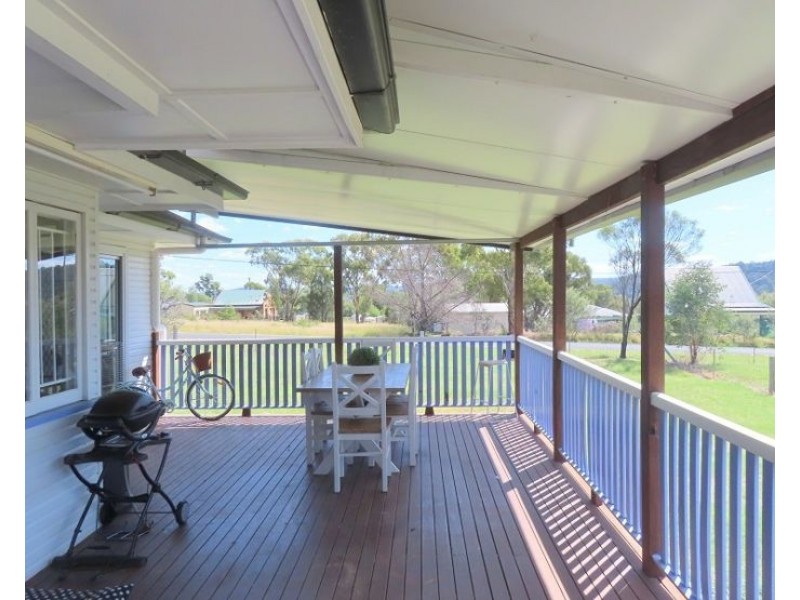 66 Calvert Road, Glen Aplin QLD 4381