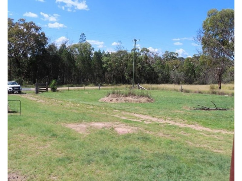 66 Calvert Road, Glen Aplin QLD 4381