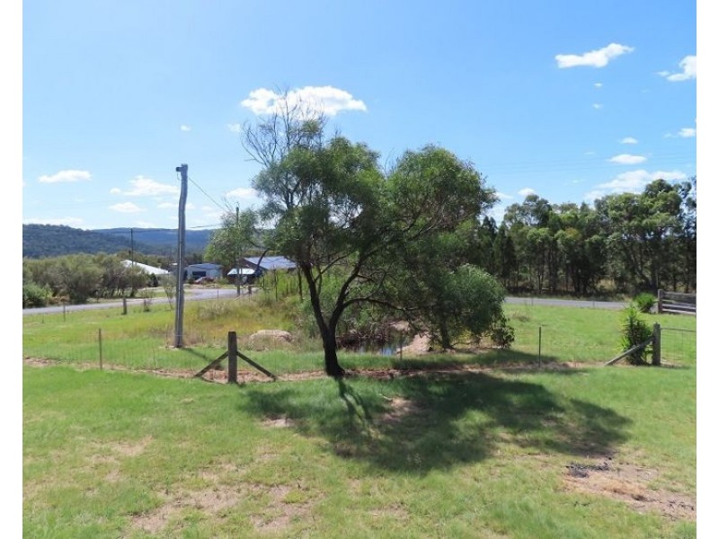 66 Calvert Road, Glen Aplin QLD 4381