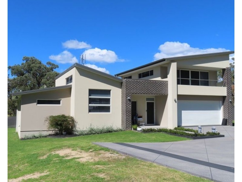54 Kingston Road, Stanthorpe QLD 4380