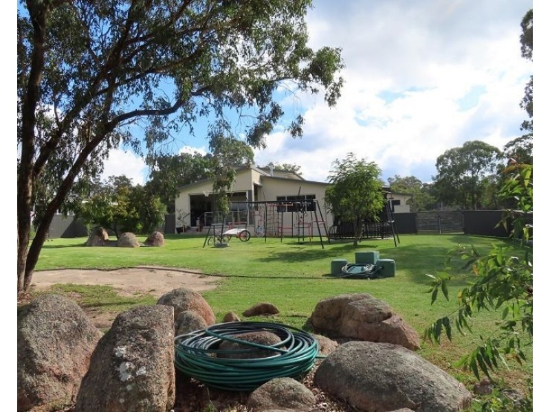 54 Kingston Road, Stanthorpe QLD 4380