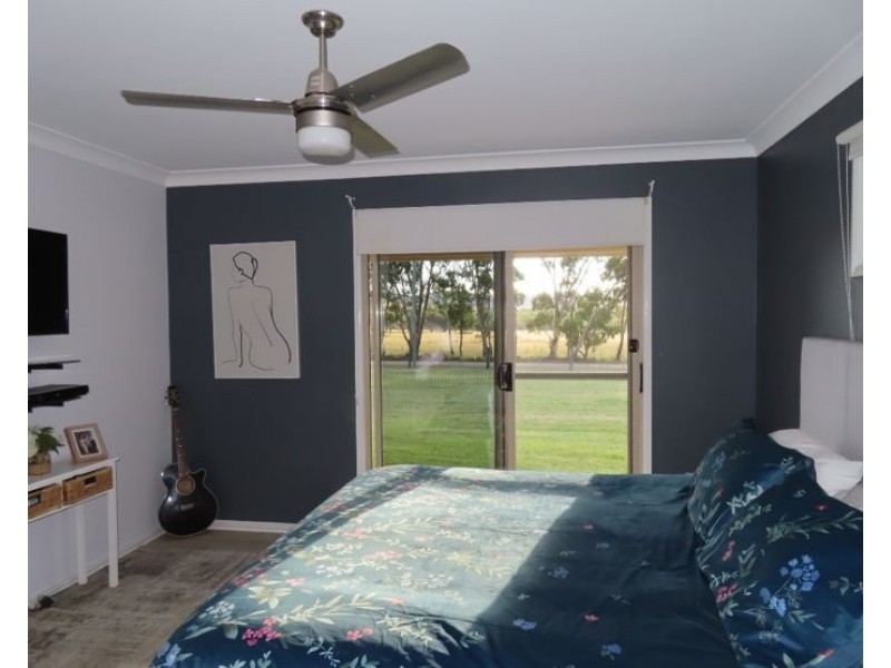 51 McMeniman Road, Ballandean QLD 4382