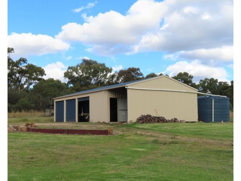 51 McMeniman Road, Ballandean QLD 4382