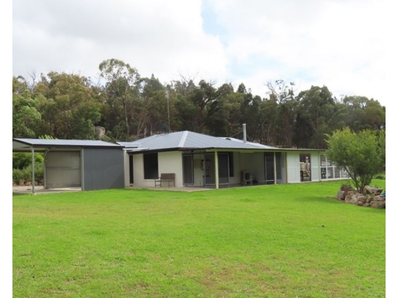 429 Amosfield Road, Stanthorpe QLD 4380