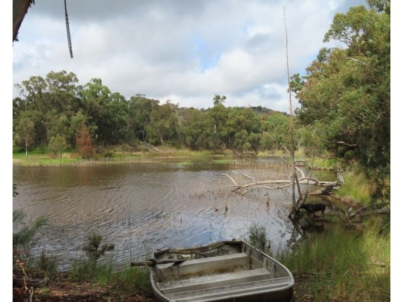 429 Amosfield Road, Stanthorpe QLD 4380