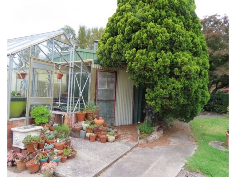 60 Sugarloaf Road, Stanthorpe QLD 4380