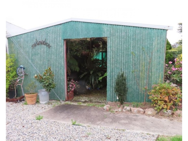 60 Sugarloaf Road, Stanthorpe QLD 4380