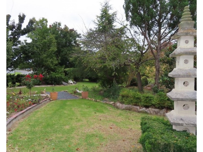 60 Sugarloaf Road, Stanthorpe QLD 4380
