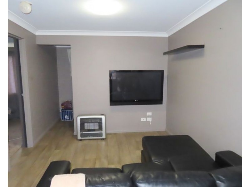 9 Leslie Parade, Stanthorpe QLD 4380