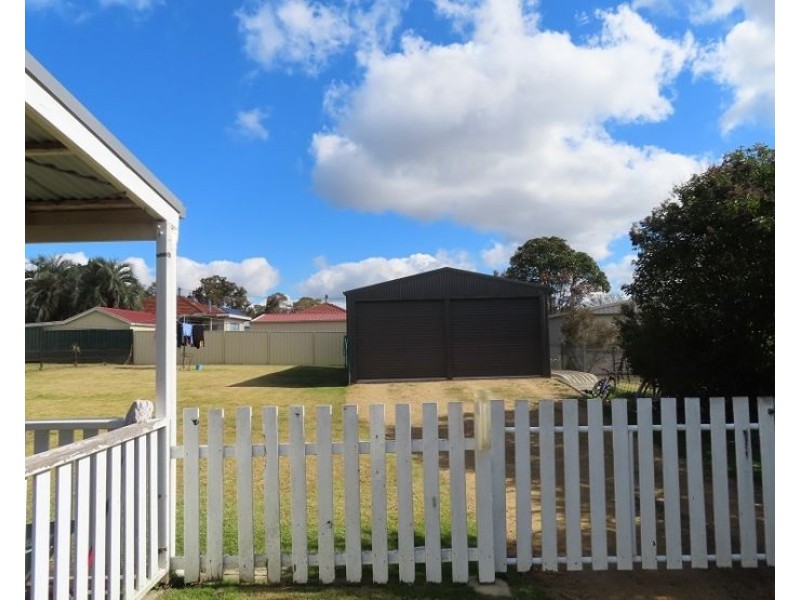 4 Ferris Street, Stanthorpe QLD 4380