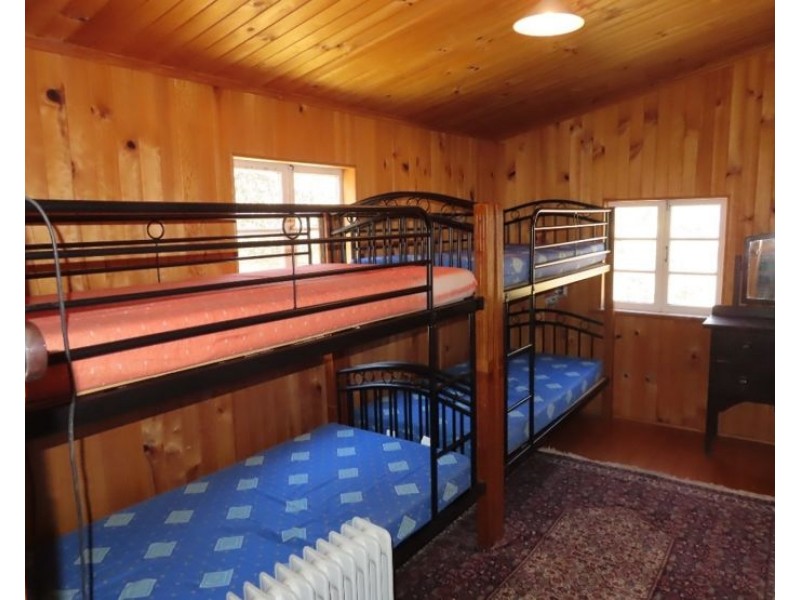 80 Pidgeon Road, Dalveen QLD 4374