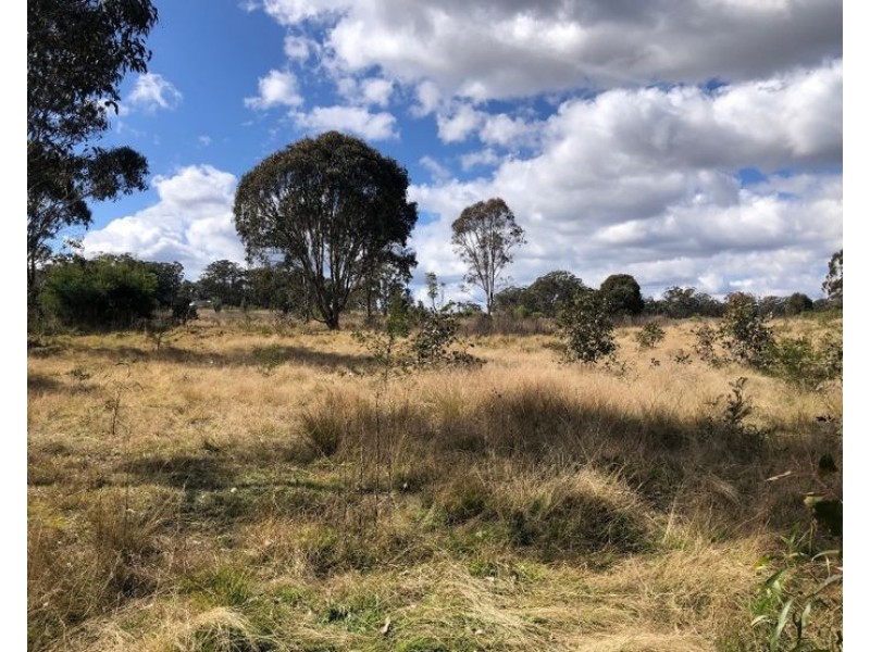 80 Pidgeon Road, Dalveen QLD 4374