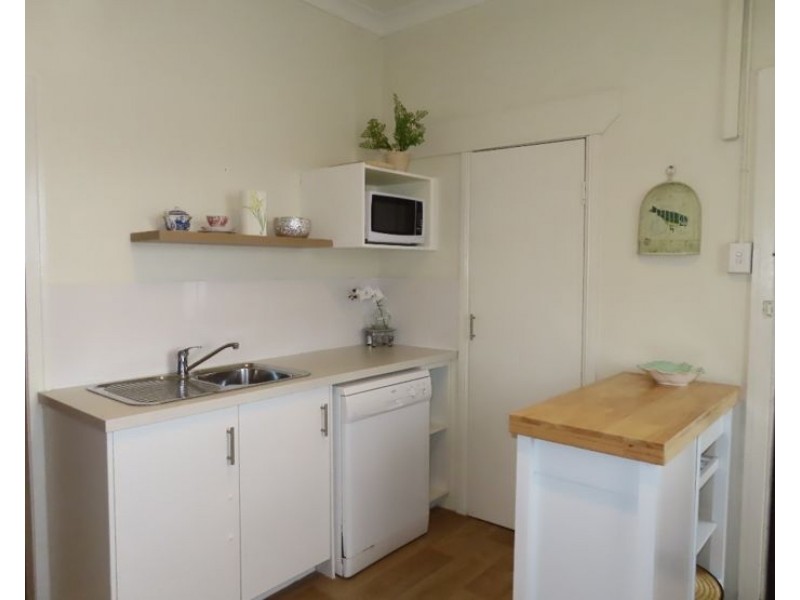 30 Pike Street, Stanthorpe QLD 4380