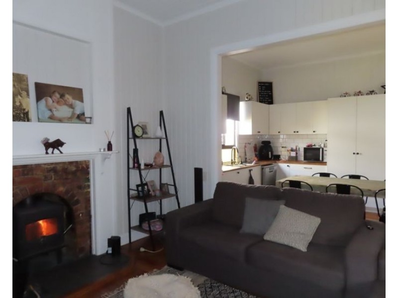 16 Granite Street, Stanthorpe QLD 4380