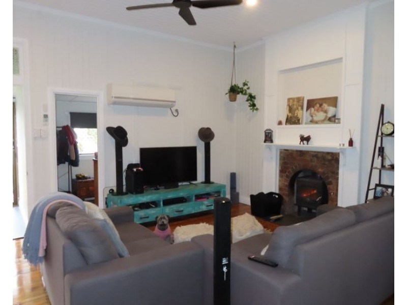 16 Granite Street, Stanthorpe QLD 4380
