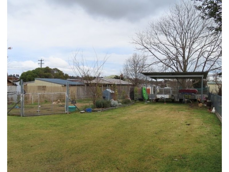 16 Granite Street, Stanthorpe QLD 4380