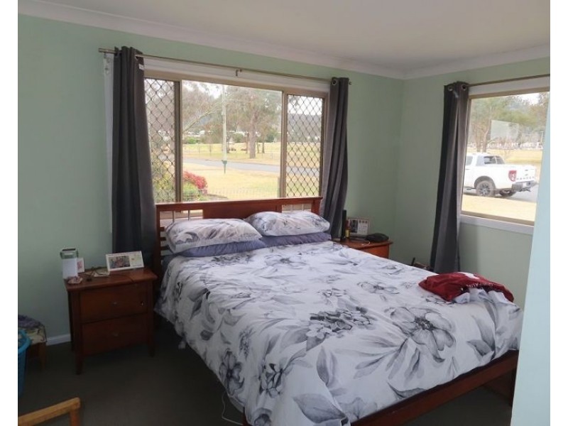 77 Rich Street, Stanthorpe QLD 4380