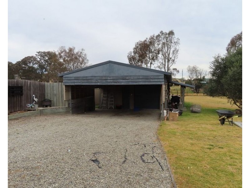 77 Rich Street, Stanthorpe QLD 4380