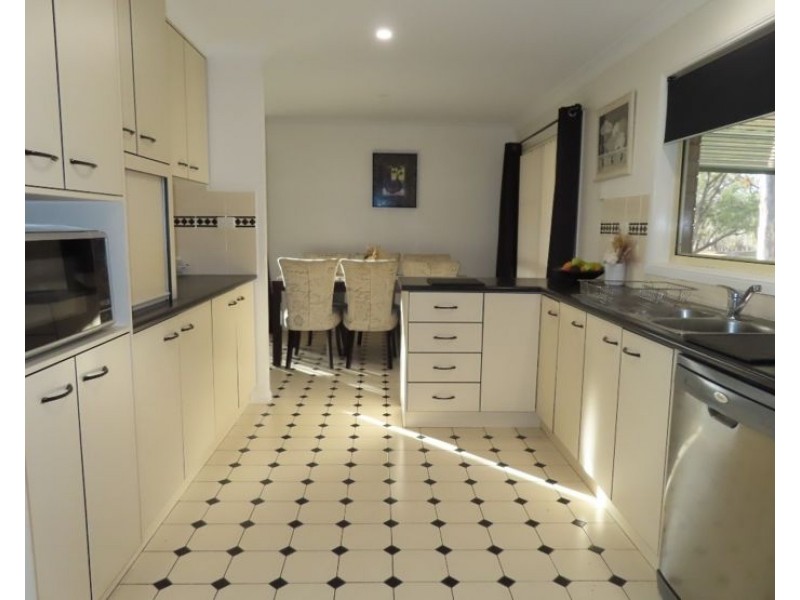 78 Cameron Road, Stanthorpe QLD 4380