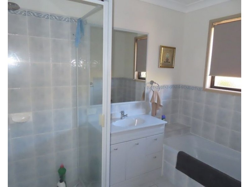 10 Barton Street, Stanthorpe QLD 4380