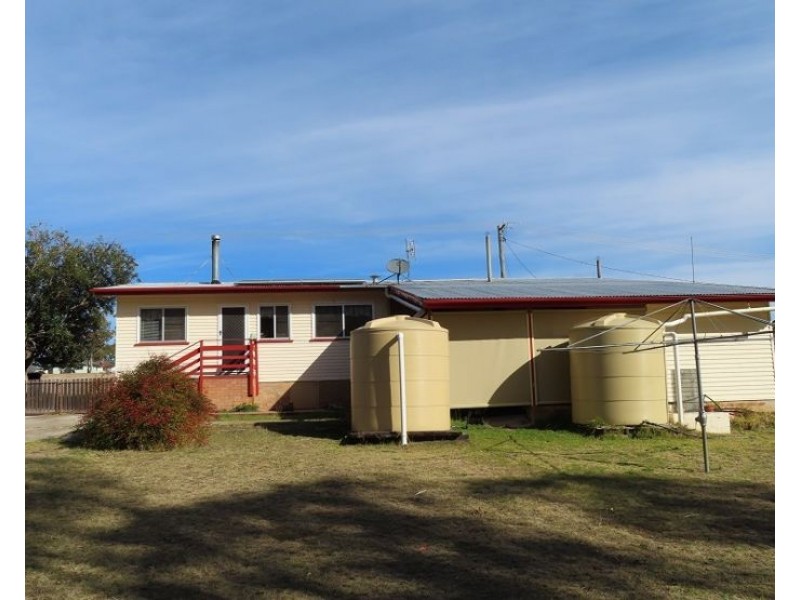124 Lock Street, Stanthorpe QLD 4380