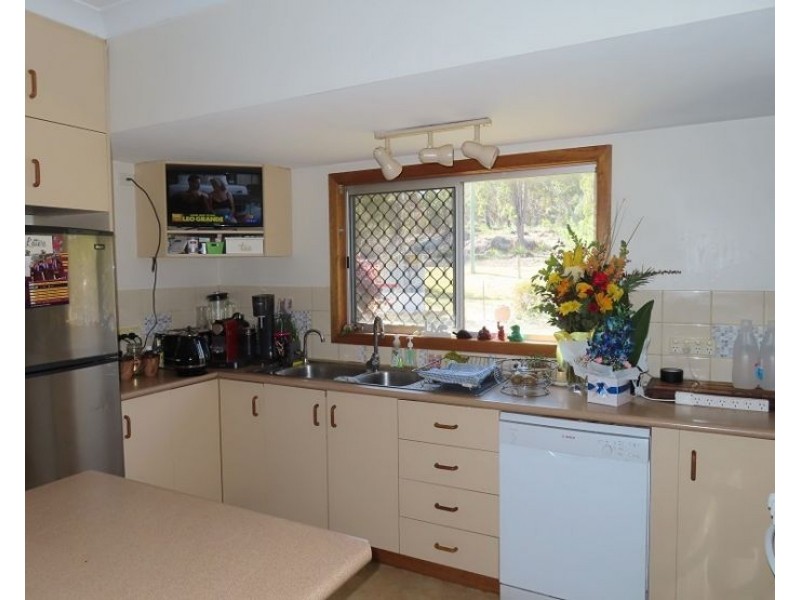 74 Brunckhorst Avenue, Stanthorpe QLD 4380