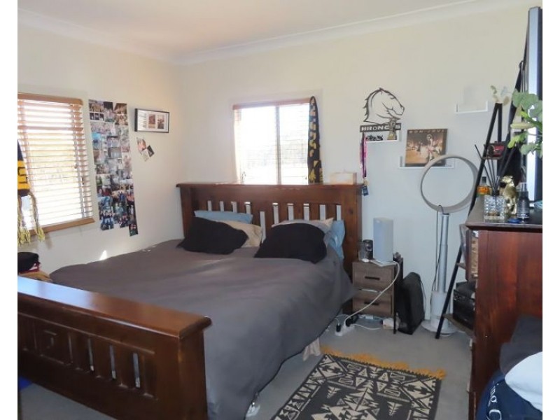 74 Brunckhorst Avenue, Stanthorpe QLD 4380