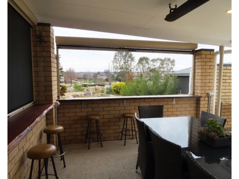 49 Denham Street, Stanthorpe QLD 4380