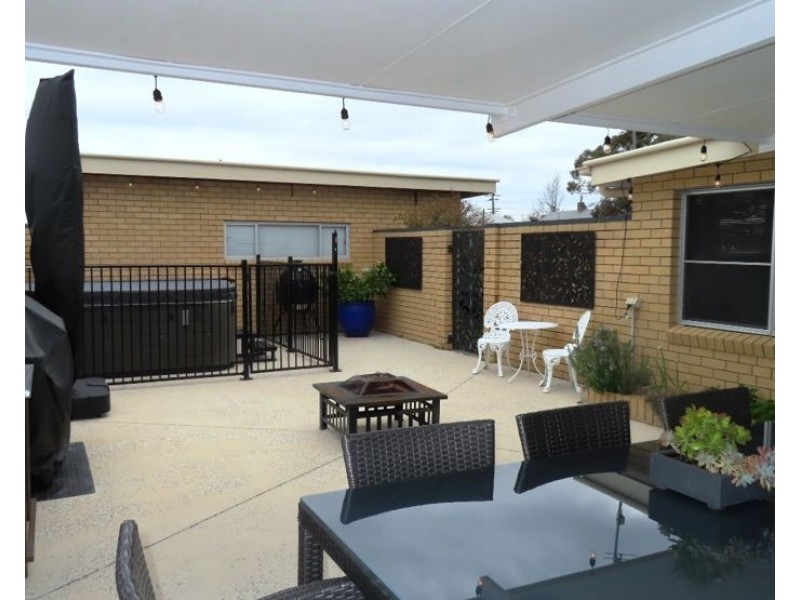 49 Denham Street, Stanthorpe QLD 4380