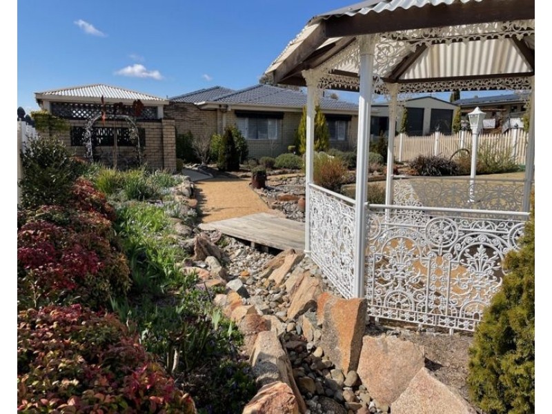 49 Denham Street, Stanthorpe QLD 4380