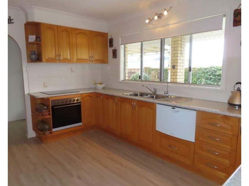 49 Denham Street, Stanthorpe QLD 4380