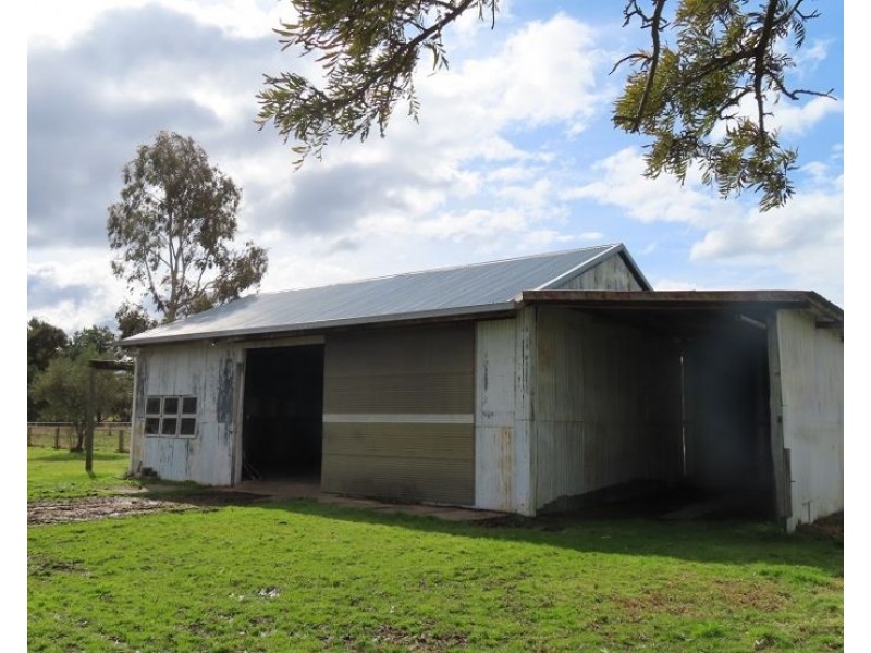 50 Old Warwick Road, Stanthorpe QLD 4380