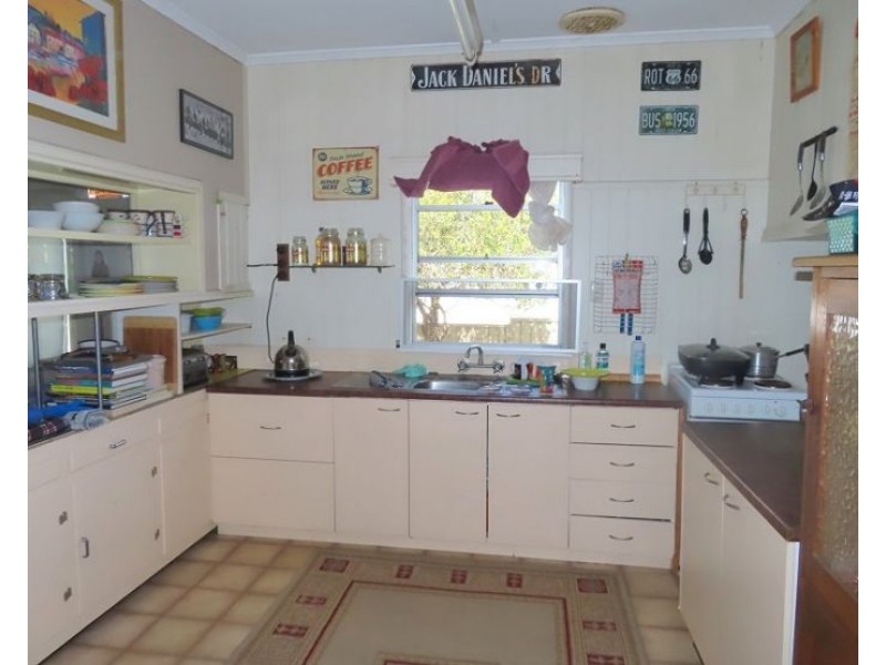 93 Sugarloaf Road, Stanthorpe QLD 4380