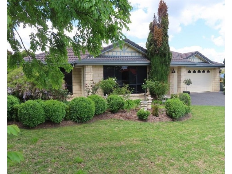7 Fairway Crescent, Stanthorpe QLD 4380