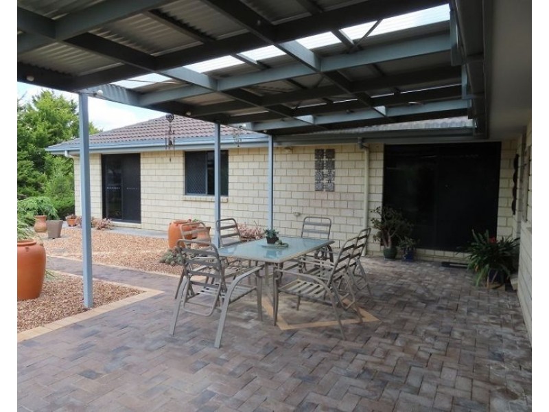 7 Fairway Crescent, Stanthorpe QLD 4380