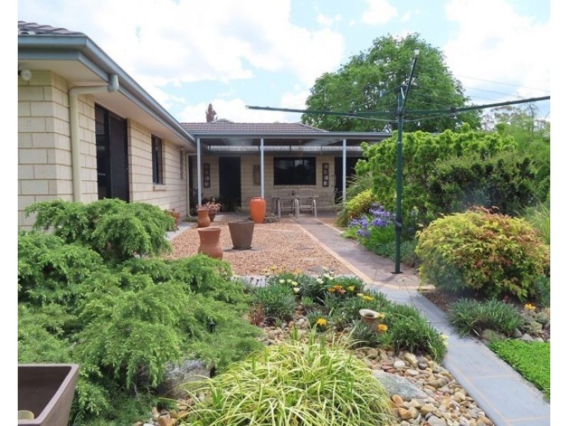 7 Fairway Crescent, Stanthorpe QLD 4380