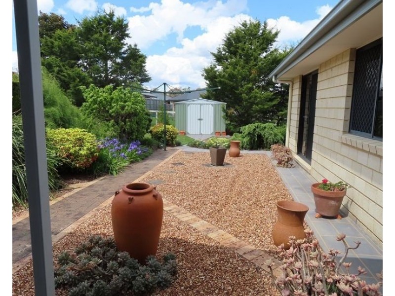 7 Fairway Crescent, Stanthorpe QLD 4380