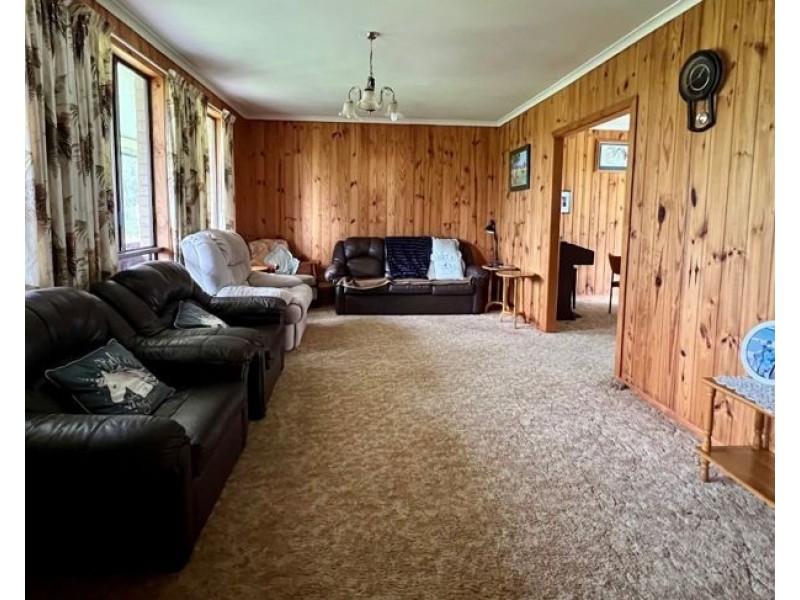 17 Schumann Lane, Thulimbah QLD 4376