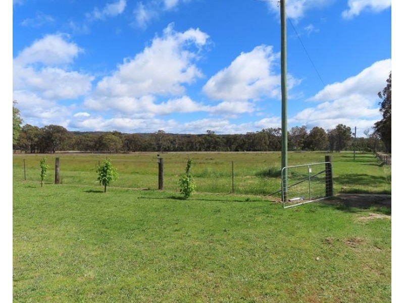 815 Amiens Road, Stanthorpe QLD 4380