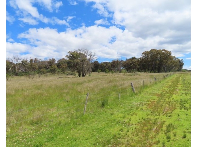 1199 Eukey Road, Eukey QLD 4380