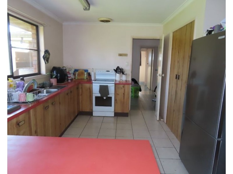 11 Mackenzie Street, Stanthorpe QLD 4380