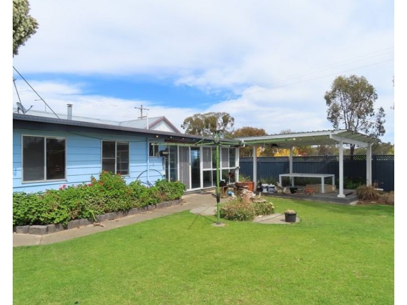 45 Tenterfield Street, Wallangarra QLD 4383