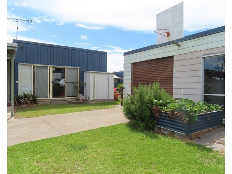 45 Tenterfield Street, Wallangarra QLD 4383