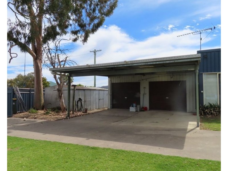 45 Tenterfield Street, Wallangarra QLD 4383