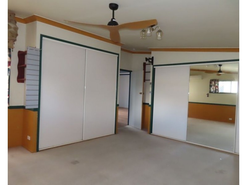 45 Tenterfield Street, Wallangarra QLD 4383