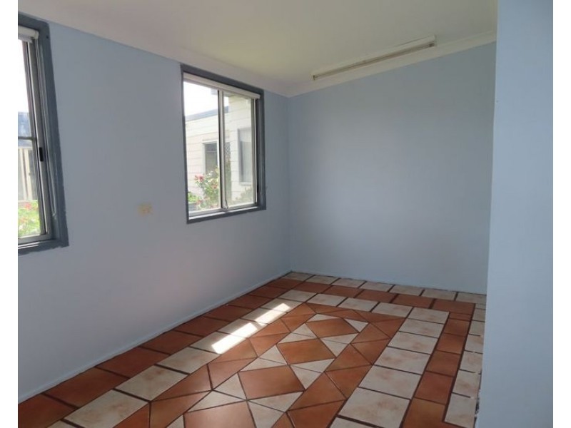 45 Tenterfield Street, Wallangarra QLD 4383