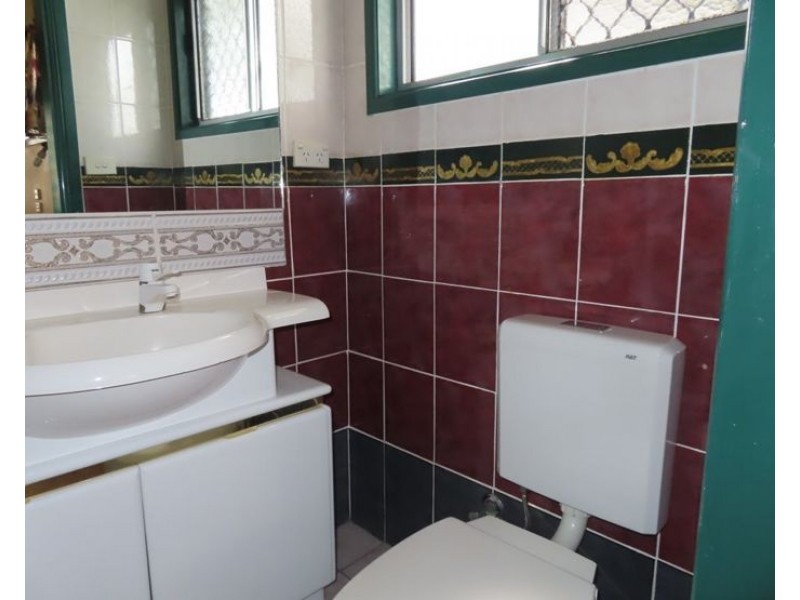 45 Tenterfield Street, Wallangarra QLD 4383