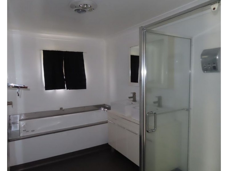 45 Tenterfield Street, Wallangarra QLD 4383