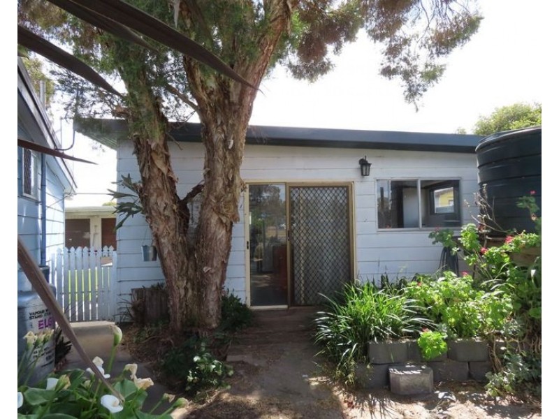 45 Tenterfield Street, Wallangarra QLD 4383