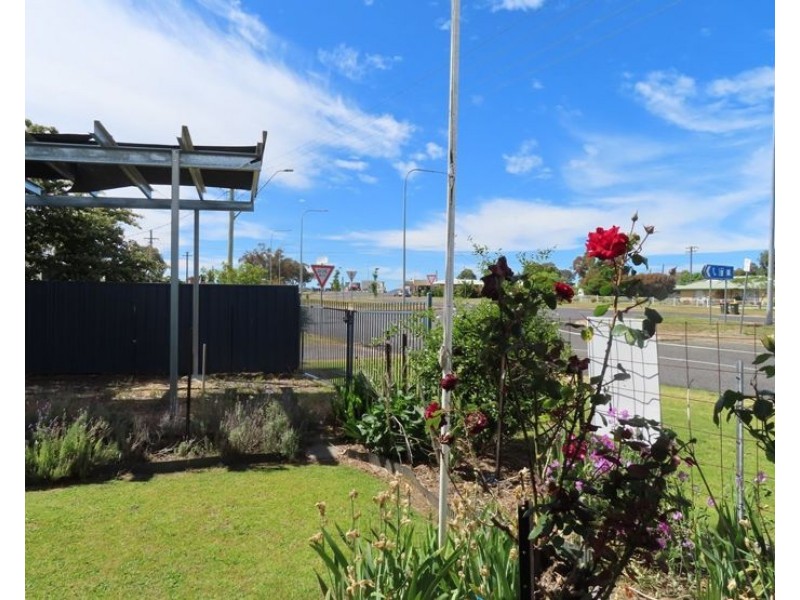 45 Tenterfield Street, Wallangarra QLD 4383